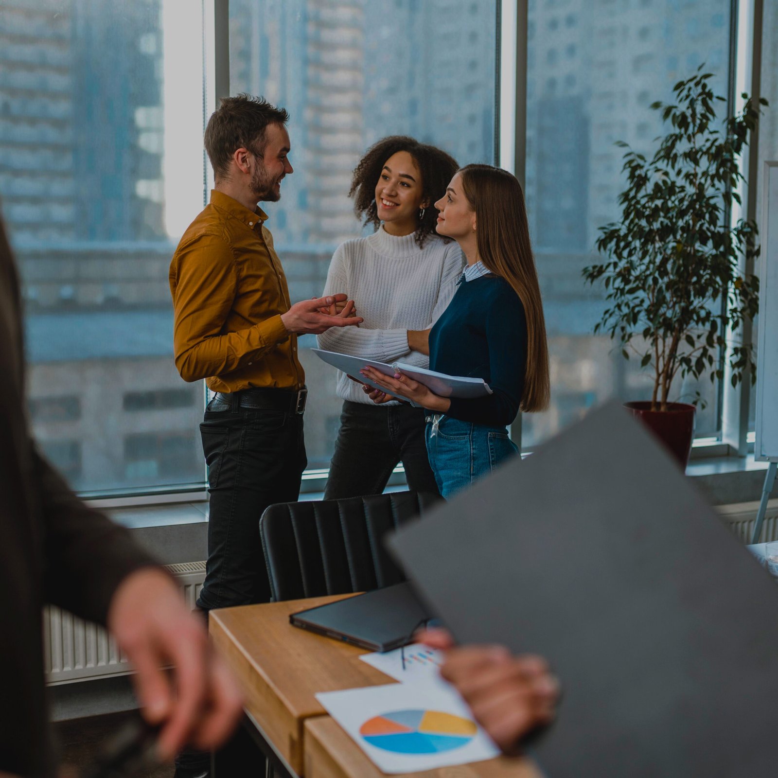 Compañeros de trabajo de departamento de contabilidad general