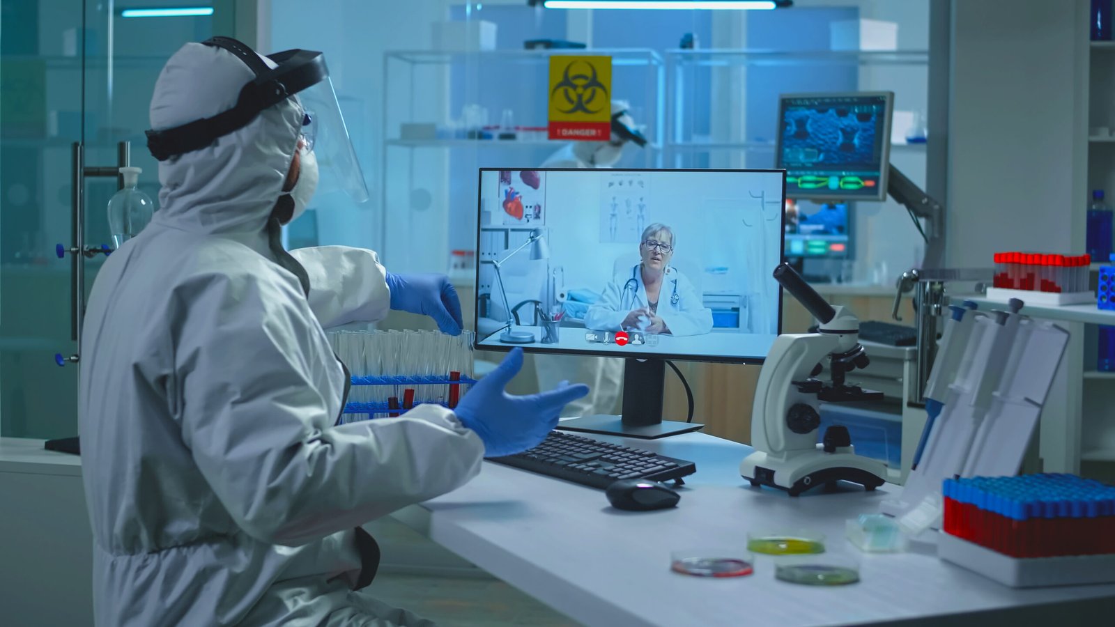 Trabajadores de la industria de Salud y Atención Medica